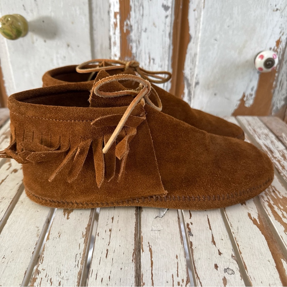 Vintage Minnetonka Tan Suede Moccasins - Picture 2 of 9